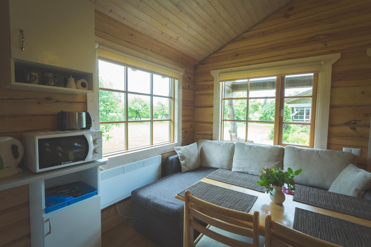 Arina Cottages Nasva エクステリア 写真